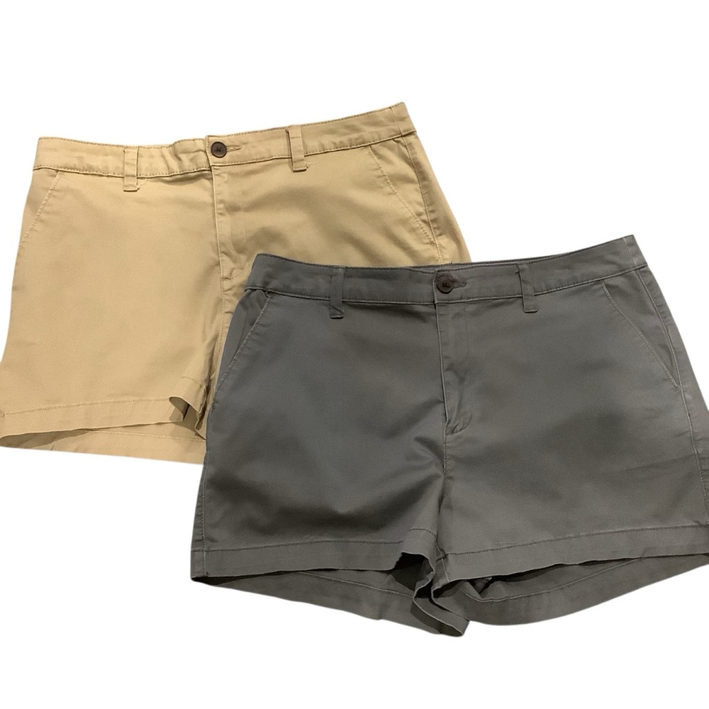 a new day Bundle of 2 Women's Tan and Gray Cargo Shorts WORN ONCE